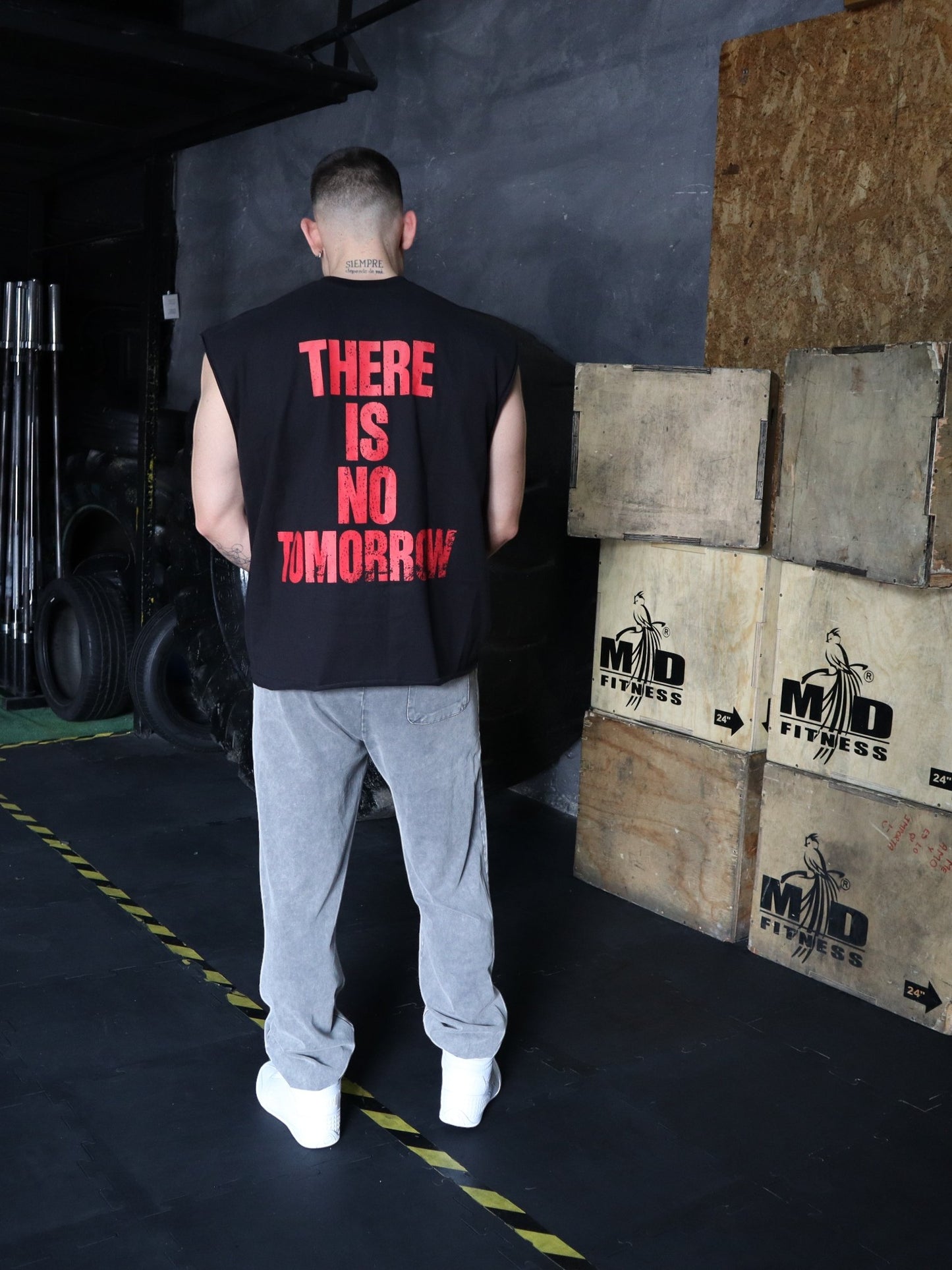 ROCKYXKAPITAL "HEAVYWEIGHT PREMIUM" BOXY FIT CUTOFF TEE